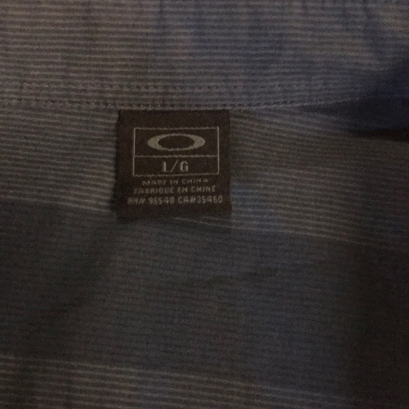Oakley shirt men’s L blue gray striped short sleeve button front casual - Picture 7 of 8